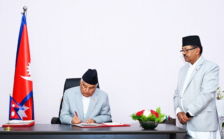 राष्ट्रपतिद्वारा संवैधानिक परिषद् सम्बन्धी अध्यादेश जारी, अब संसदमा पेश गरिने